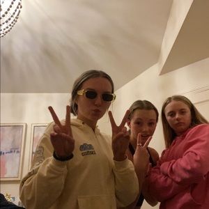 Meet your Posher, Ashley